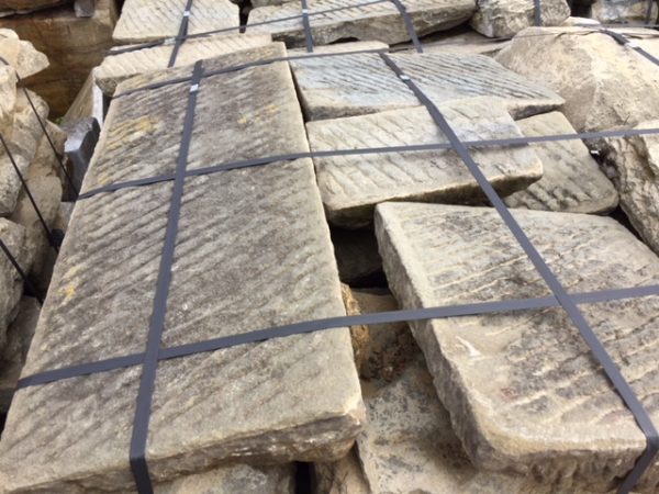 Pavimenti in pietra antica per interni ed esterni - Pavimento antico in pietra